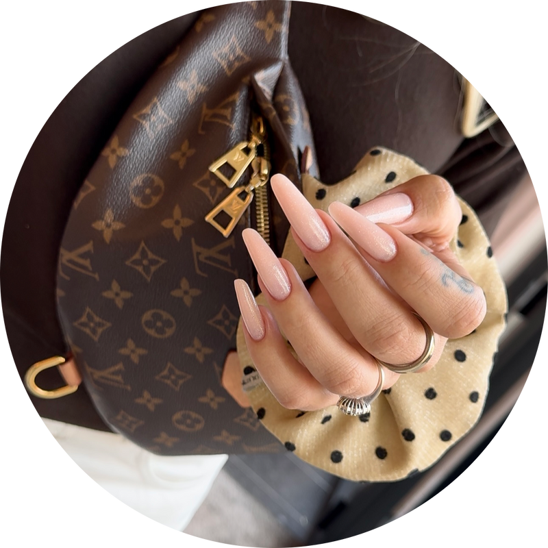 03 · PRIVE MANI