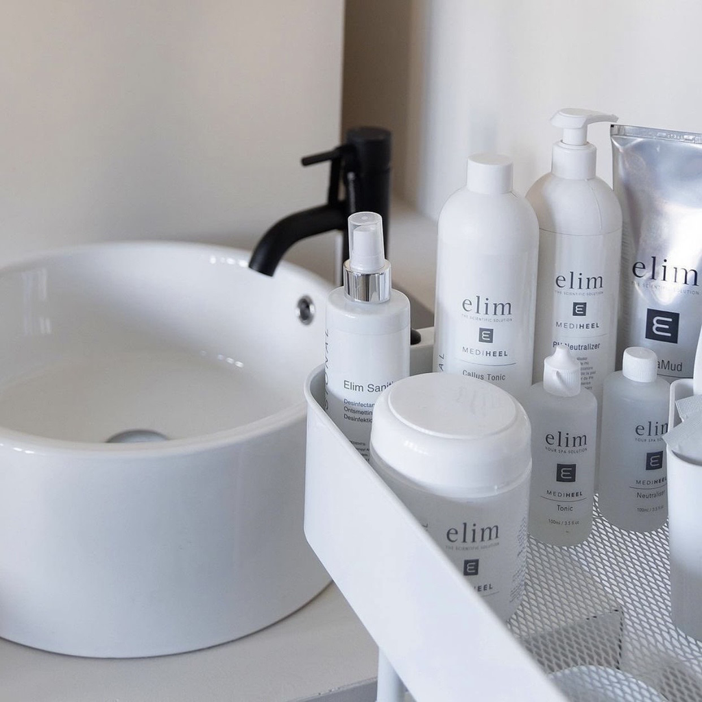 MEDIHEEL | AHA Foot Exfoliant 300 ml