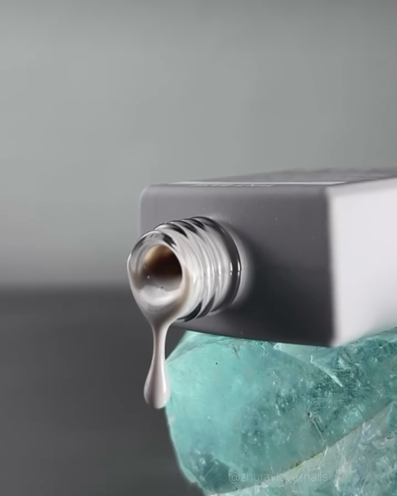 HEYLOVE | Tint Base - Ash