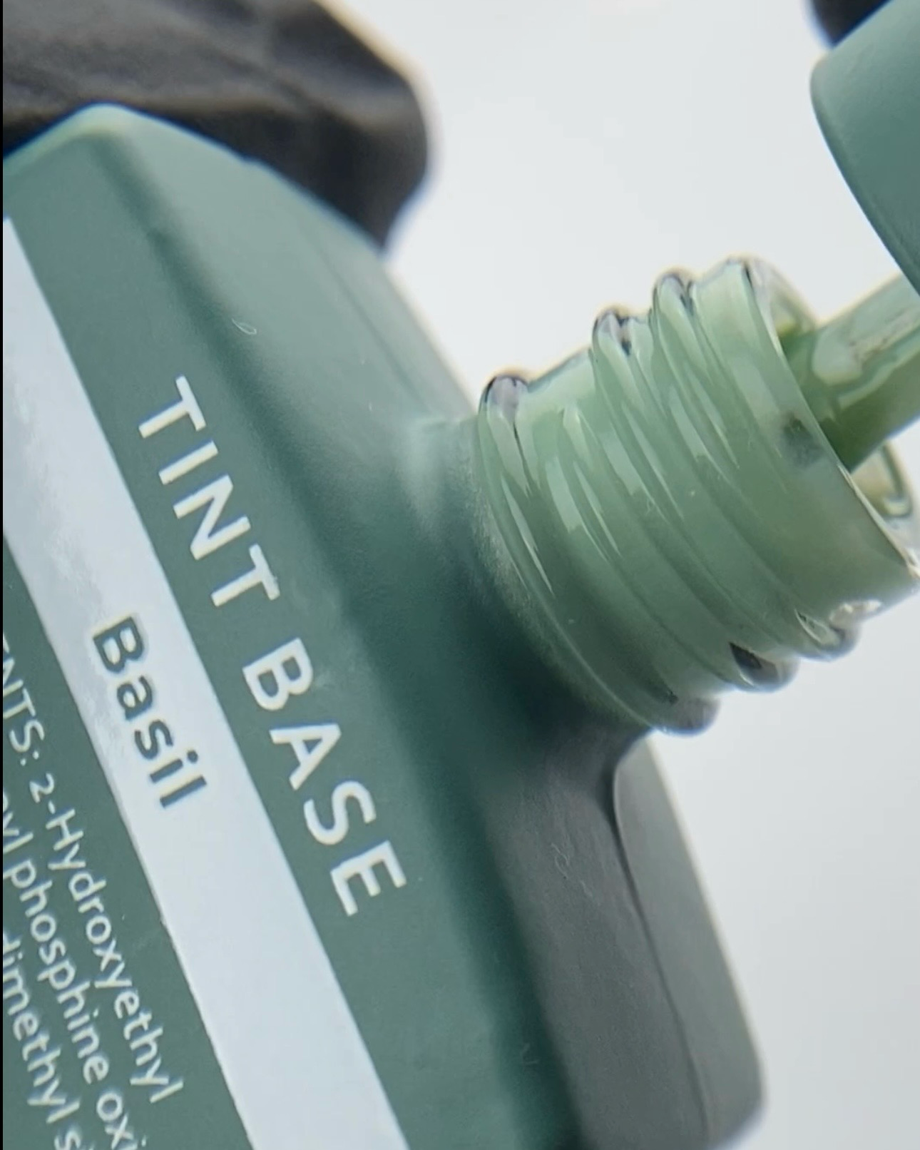 HEYLOVE | Tint Base - Basil