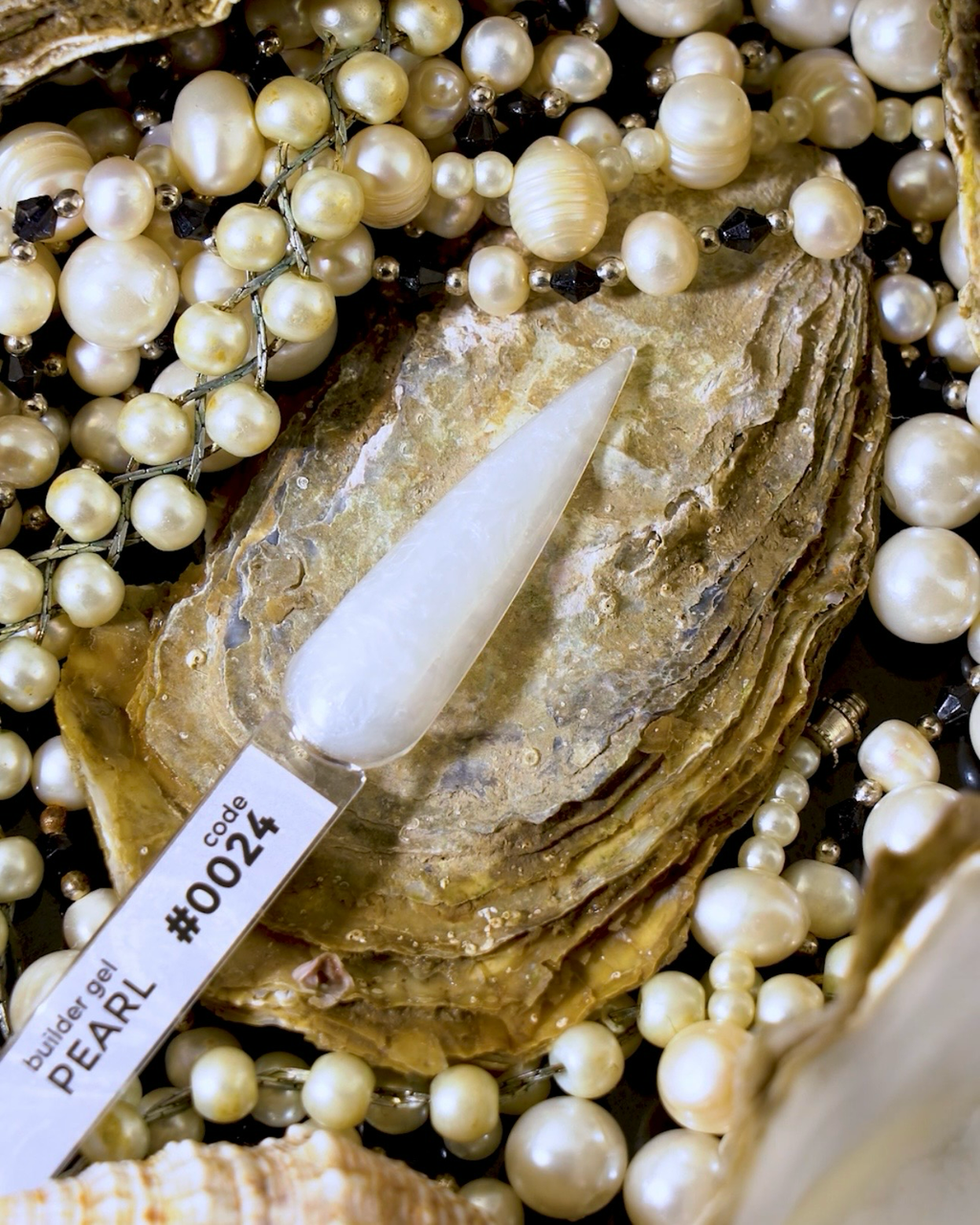 DNKa | Buildergel #0024 Pearl
