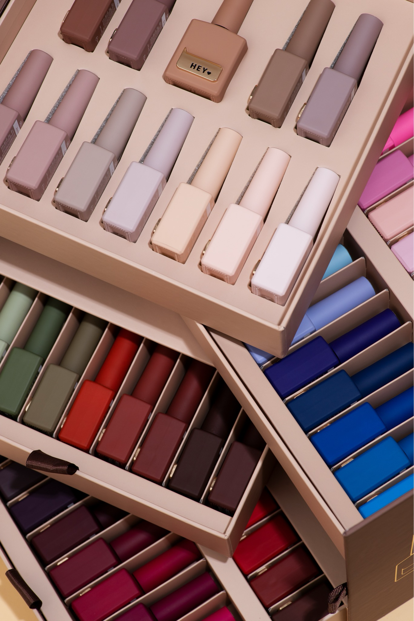 HEYLOVE | Gelpolish - The Vault Box 66pcs