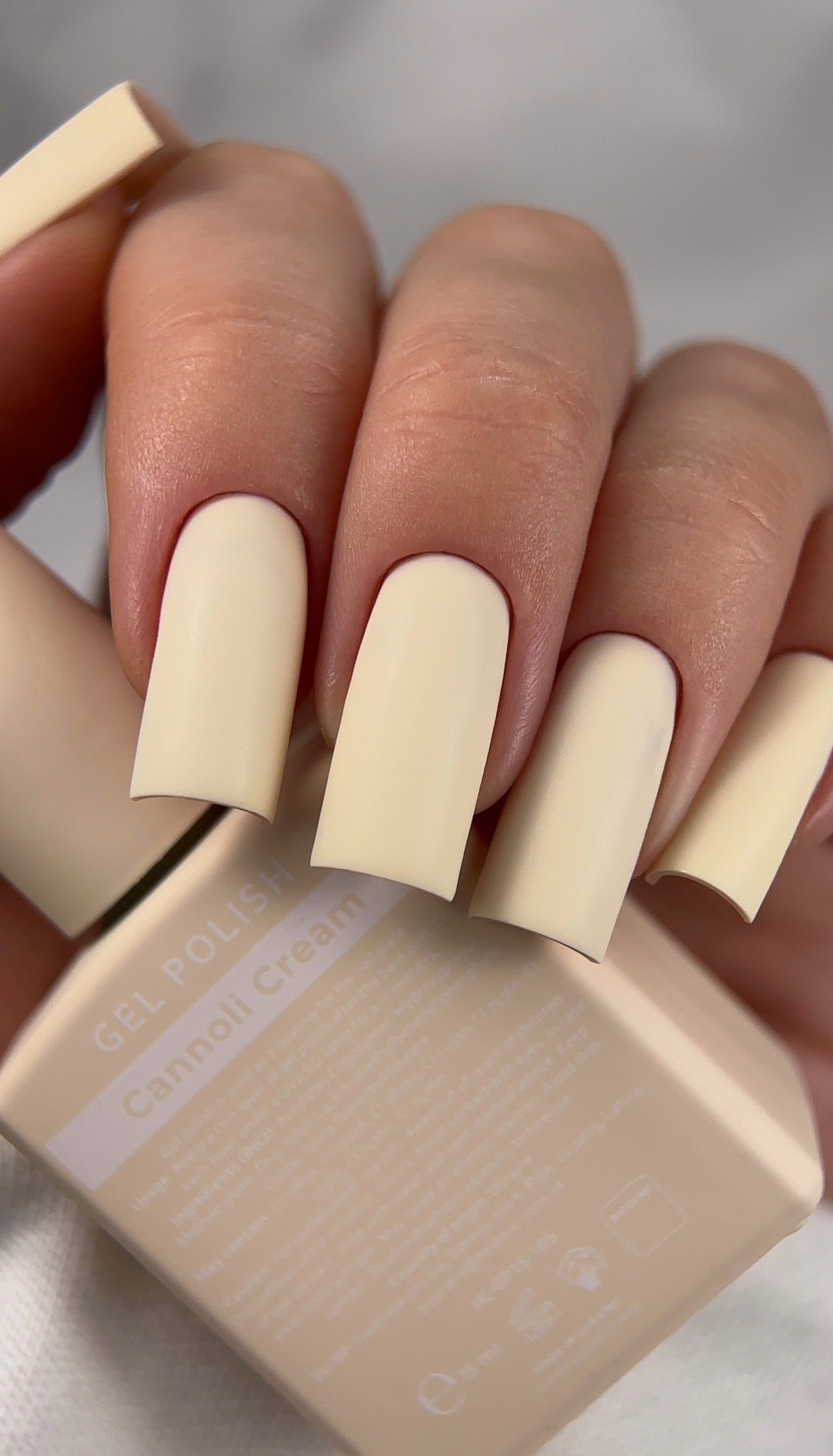 HEYLOVE | Gelpolish - Cannoli Cream